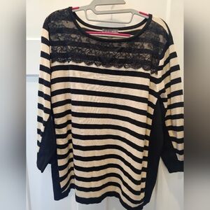 Roz & Ali 2X Black Beige Striped Sweater with Lace Yoke – Plus Size